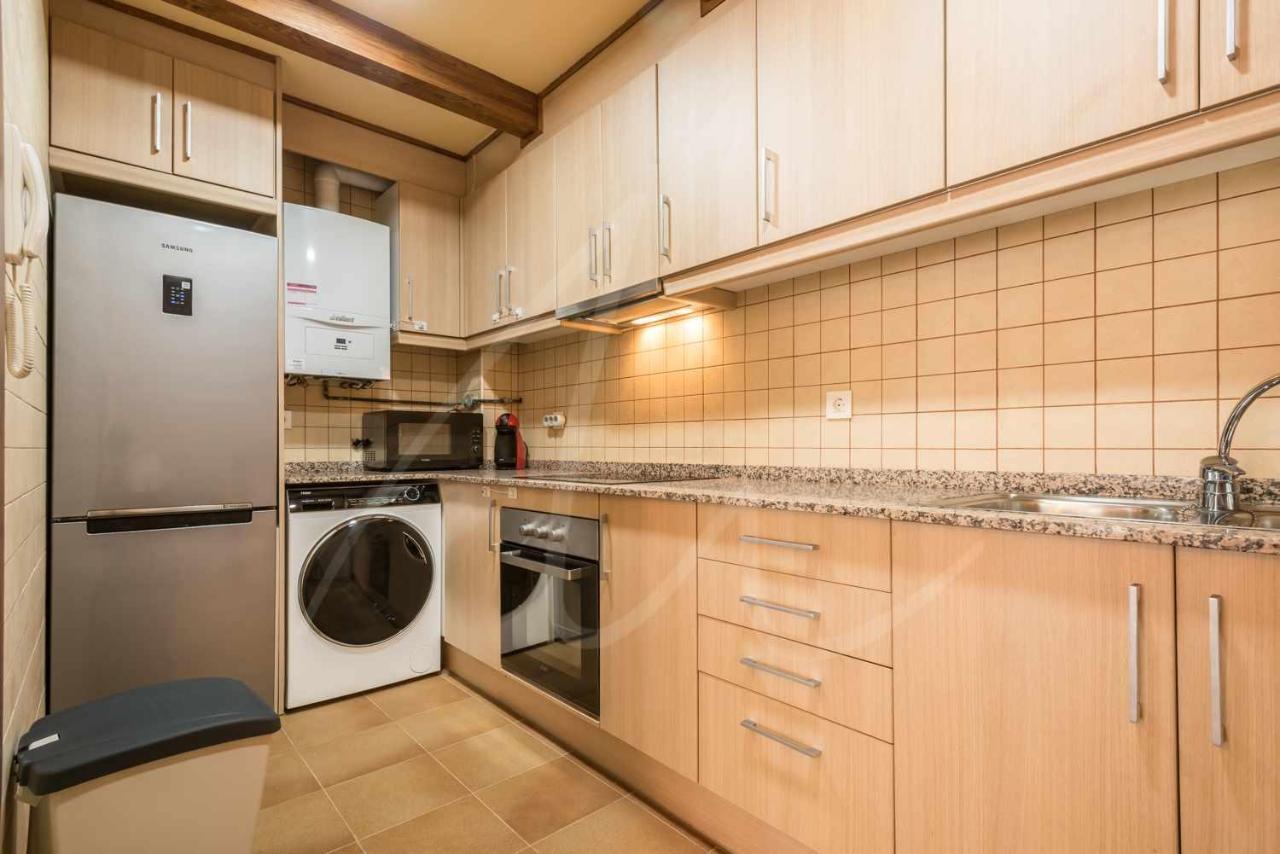Casa Artiga De Lin By Seamount Rentals Les Bordes Bagian luar foto