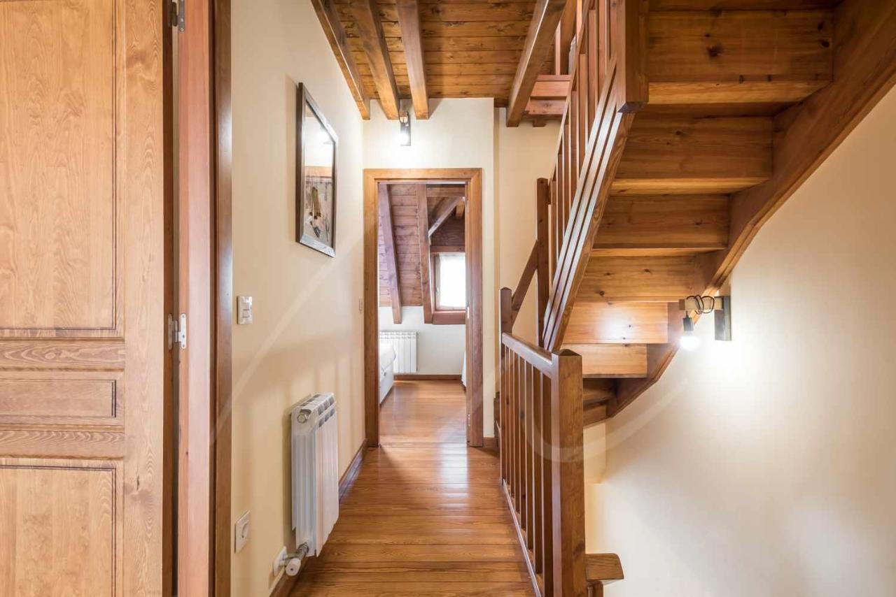 Casa Artiga De Lin By Seamount Rentals Les Bordes Bagian luar foto