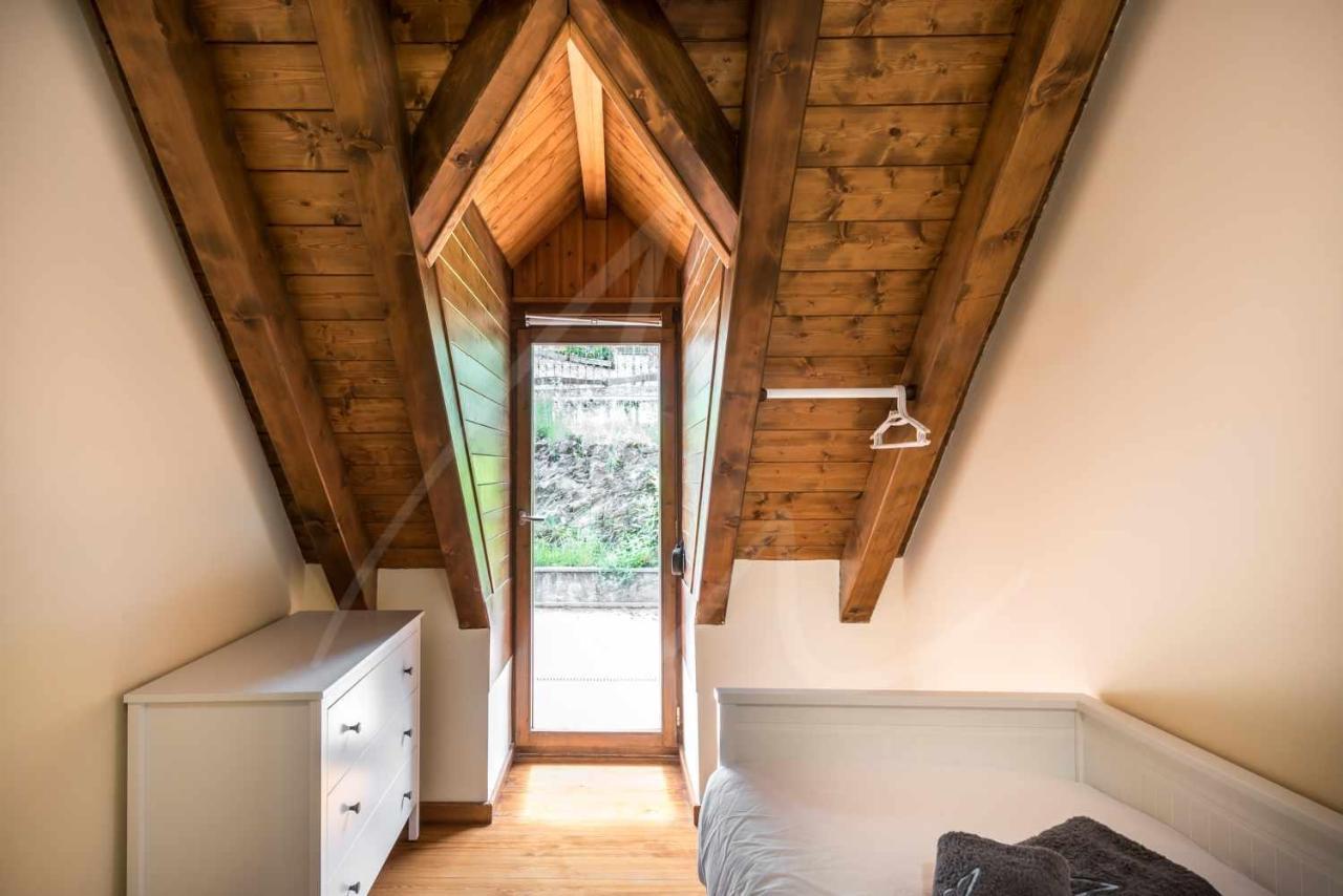 Casa Artiga De Lin By Seamount Rentals Les Bordes Bagian luar foto